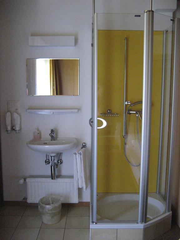 Hotel Garni Simplon Brigerbad Rom bilde